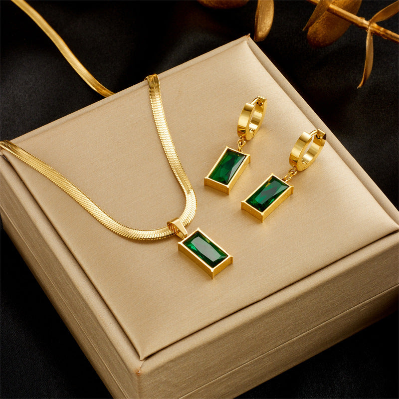 Signature Elegance Edit
